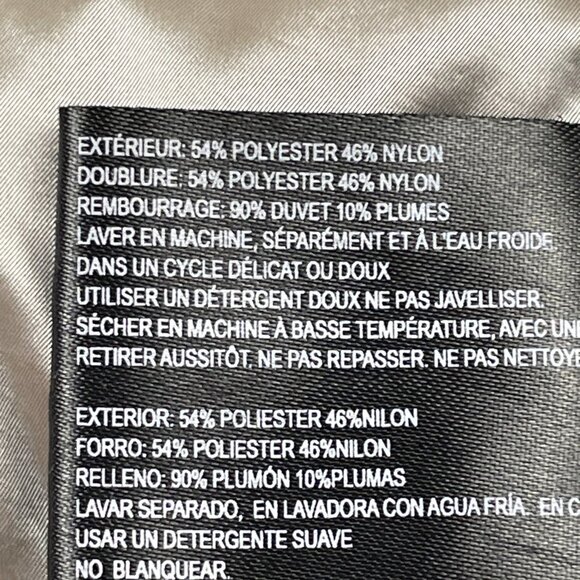 Bernardo Goose Down Puffer Vest Women's Size S Full Zip and Pockets Gray /Silver - Picture 6 of 6